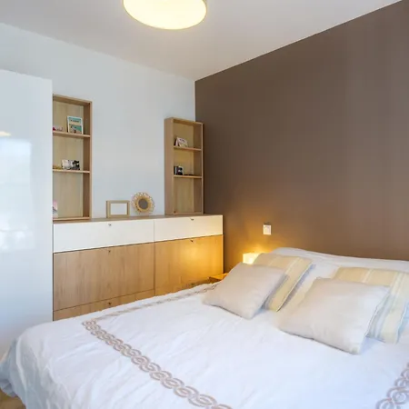 Willa Cassy By Interhome *