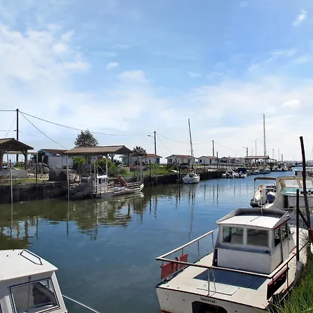 Villa Cassy By Interhome